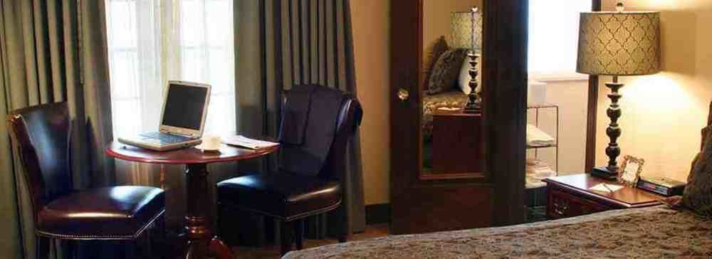 סנט צ'ארלס Hotel Baker מראה חיצוני תמונה